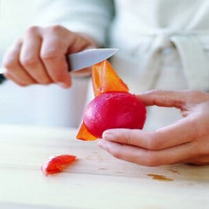 How to peel a tomato