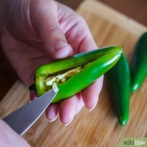 Remove the Seeds Of Paprika And Jalapenos