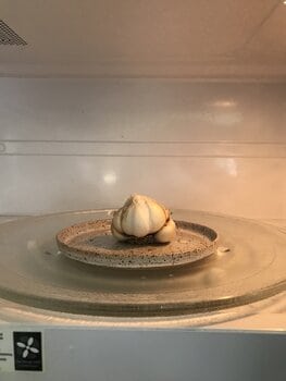 how to peel garlic using microwave