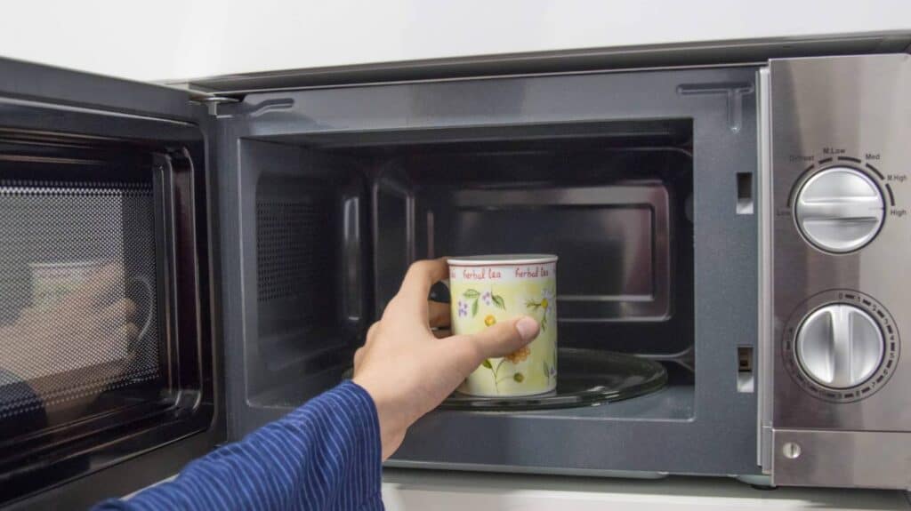 how long microwave water for tea